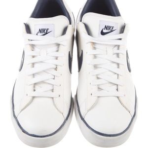 Nike Tennis Sneakers
